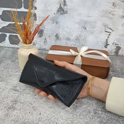 قاب عینک چرم طبیعی مدل ریبن