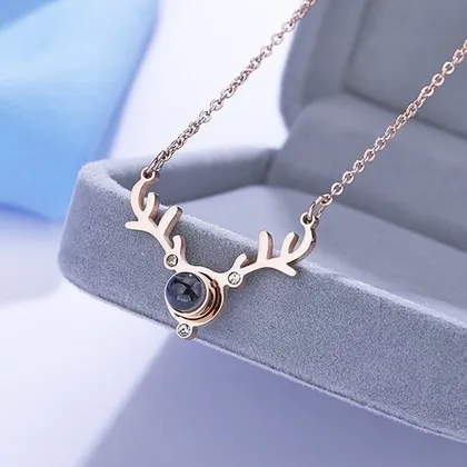 گردنبند گوزن دوست‌دارم به 100زبان
