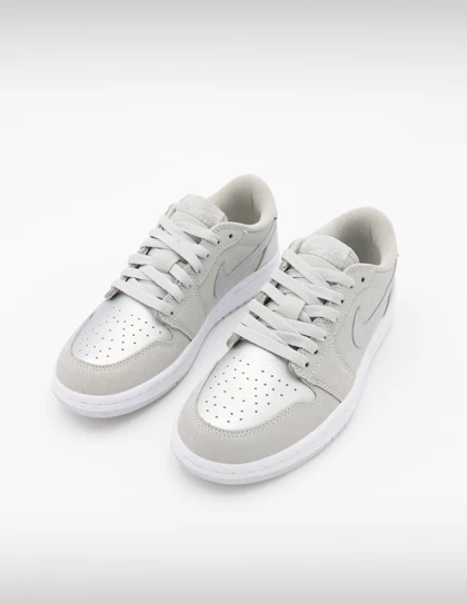 کتانی روزانه زنانه نایک Nike Air Jordan 1 Retro Low OG W