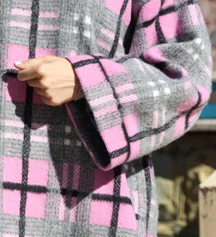 پالتو پشمی کوتاه چهارخونه صورتی