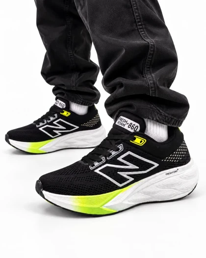 کفش کتانی رانینگ مردانه نیوبالانس زیره بست مشکی سبز New BALANCE
