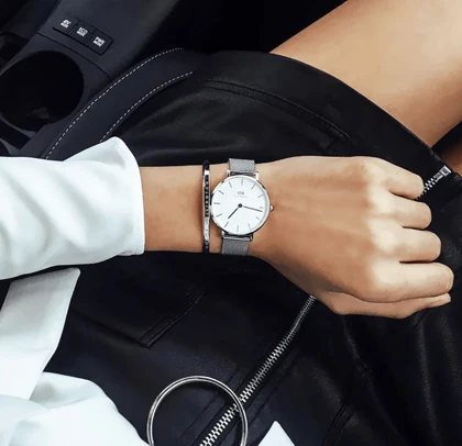 ست ساعت دنیل ولینگتون حصیری زنانه نقره ای صفحه سفید با دستبند Daniel Wellington Silver