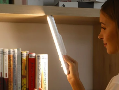 چراغ مطالعه شارژی مگنتی بیسوس Baseus Magnetic Stepless Dimming Charging Desk Lamp Pro DGXC-02