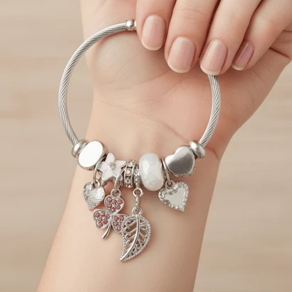 دستبند پاندورا مدل شبدر سه برگ