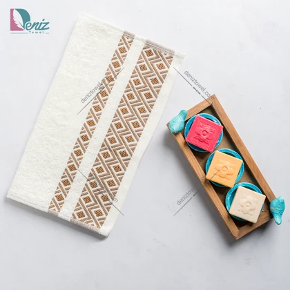 حوله دستی الماس رنگ شیری