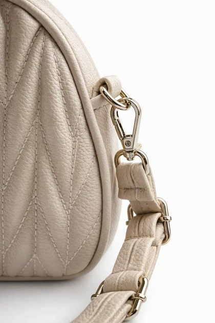 کیف پاسپورتی میومیو