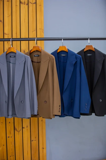 کت زنانه بزایاق یقه بلیزر 2 دکمه