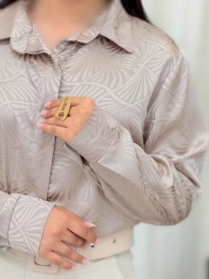 شومیز ساتن طرح دار هانا