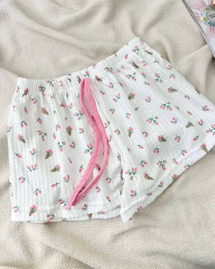 ست نیم‌تنه و شلوارک گل ریز کد 5022