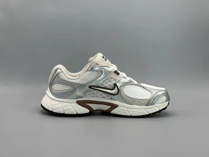 کتانی نایکی وی5 کی رانر موکا/Nike