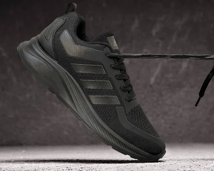 کتانی آدیداس مشکی سایز زنانه و مردانه