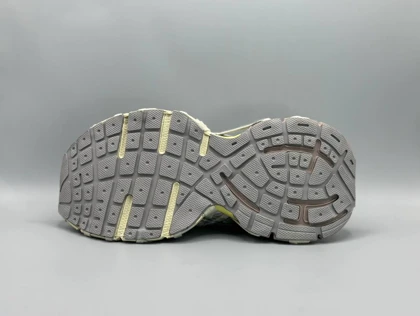 کتانی بالنسیاگا 3 ایکس بژ/Balenciaga