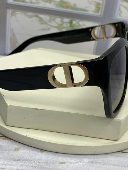 عینک آفتابی دیور مدل 30 Montaigne S1OF فریم استات و کائوچو، عدسی پلی‌کربنات UV400 با طراحی لوکس