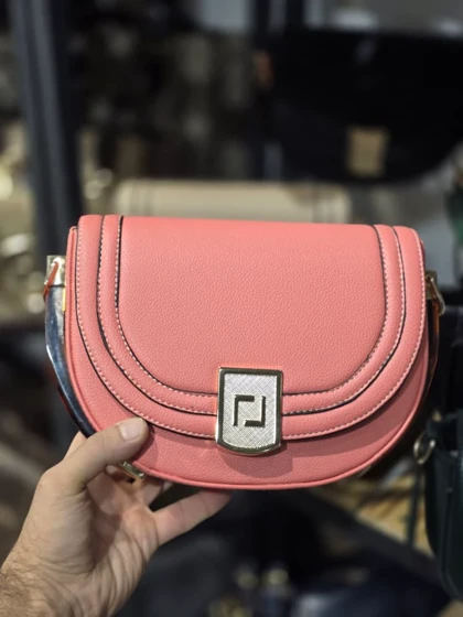 کیف دخترانه اکلا FENDI