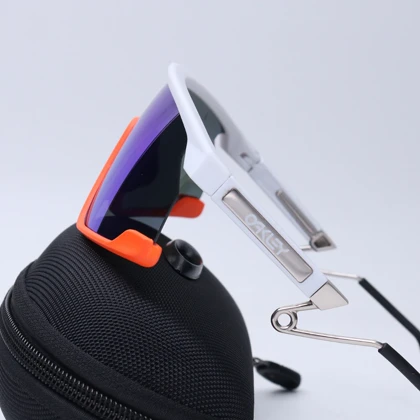 عینک برند OAKLEY کد 181226