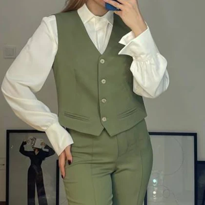 وست زنانه ی کرپ آستردار جولی (Julie) سین استایل