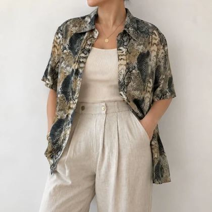 شومیز آستین کوتاه هاوایی پوست ماری زارا Zara رگولارفیت سایز 40 تا 42 کد 3236