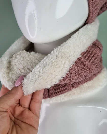 شال و کلاه گردنی توخز سیلکا طرح متین
