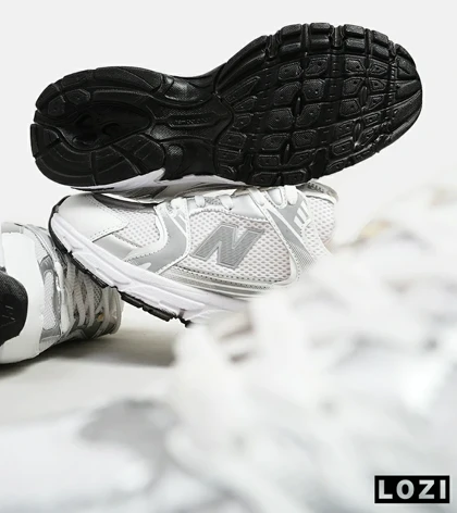 کفش کتانی مردانه و زنانه سفید طوسی نقره ای NEW BALANCE 530