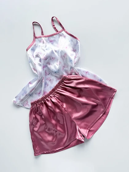 ست لباس خواب تاپ و شورتک ساتن طرح پروانه