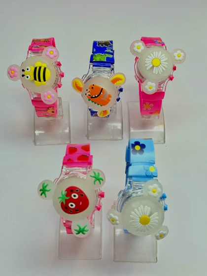 ساعت بچگانه چراغ دار چرخشی