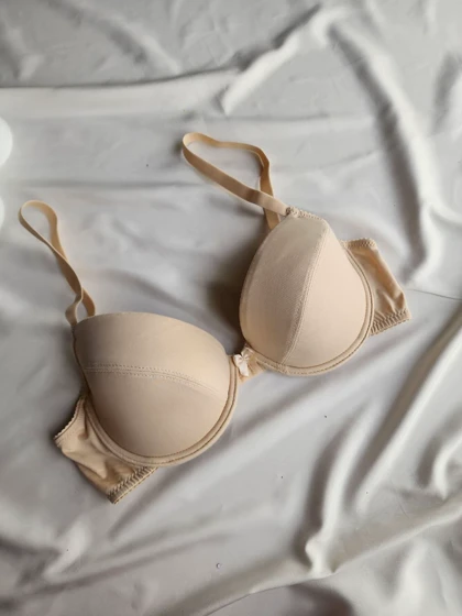 سوتین ابرنازک فنردار NBB کد :1204