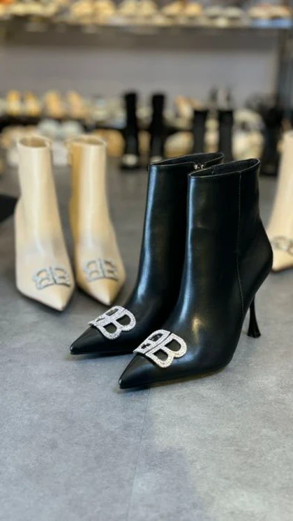 بوت بالنسیاگا پاشنه کد573