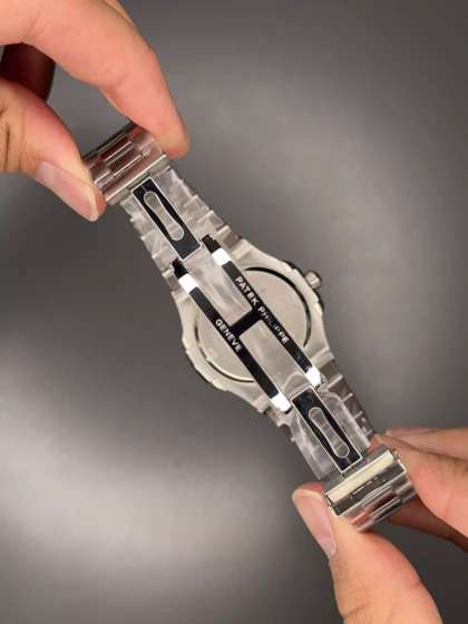 ساعت مچی پتک فیلیپ ناتیلوس صفحه مشکی بند سیلور Patek Philippe