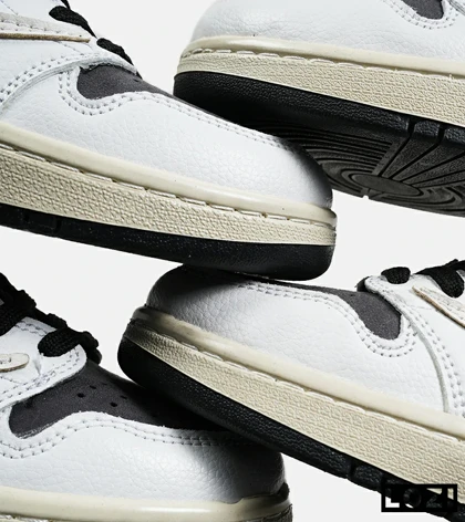 کفش کتانی مردانه سفید خاکستری NIKE travis scott