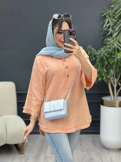 مانتو جلو بسته سه دکمه ریش دار