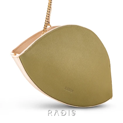 کیف دوشی زنانه چرم رادیس مدل Menil کد 153-M.MC