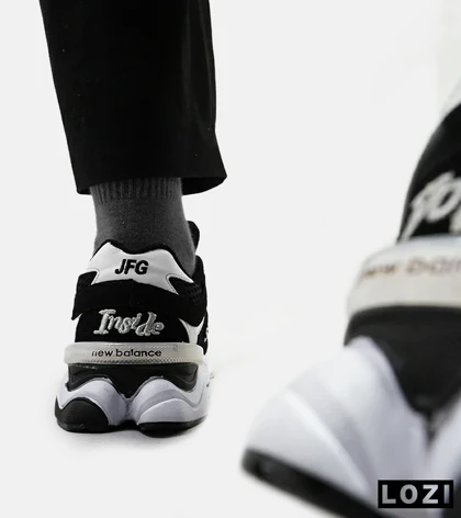 کفش کتانی مردانه و زنانه مشکی سفید NEW BALANCE 9060 مدل 2155