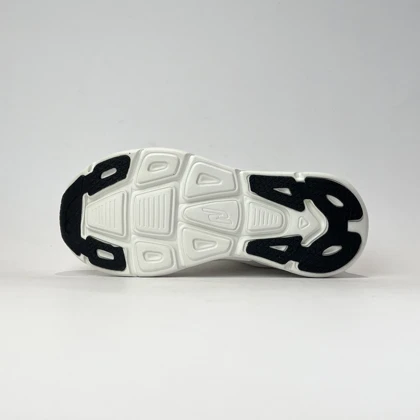 کفش پیاده روی اسکیچرز گو ران با زیره Max cushion سفید