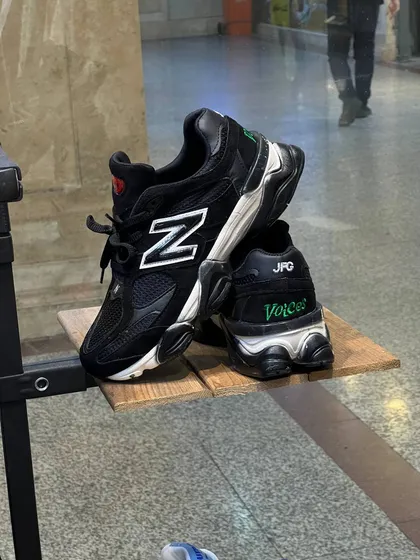 کتانی new balance9060 رنگ مشکی