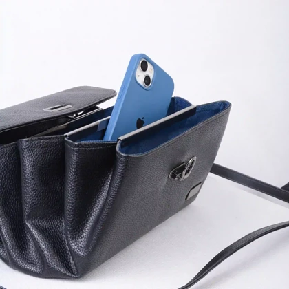 کیف دوشی چرم زنانه 542