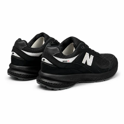 کتانی مردانه بزرگ پا مدل نیوبالانس 2002 مشکی New Balance