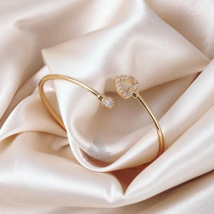 دستبند زنانه بنگل طرح قلب Heart Open Bangle Bracelet GS