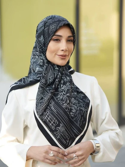 روسری ساتن شنل خطی