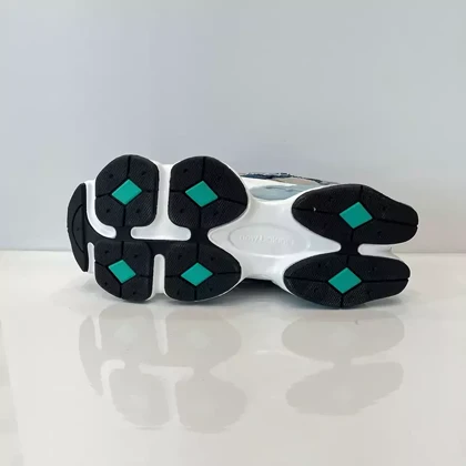 کفش روزمره مردانه نیوبالانس مدل 9060 با رویه چرم سرمه ای