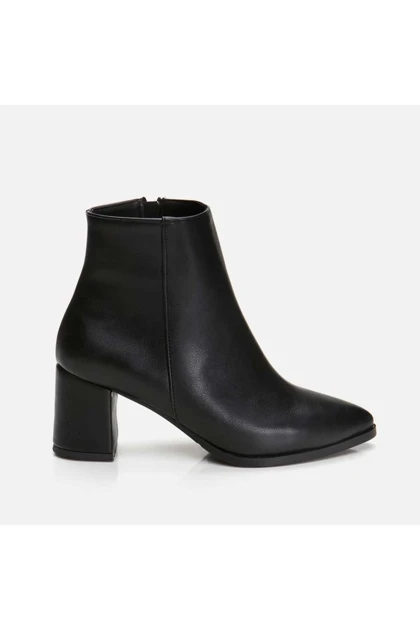 بوت و نیم بوت زنانه yaya-by-hotic yaya-by-hotic