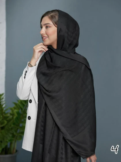 شال مشکی ژاکارد