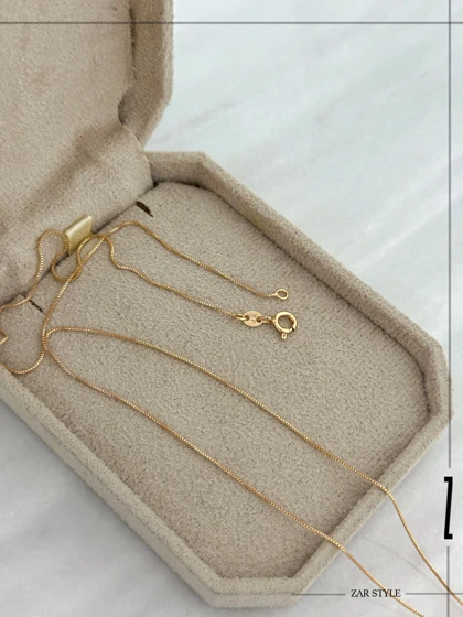 گردنبند آویز مربعی ورساچه