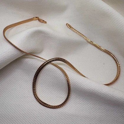 گردنبند ژوپینگ مدل «هرینگبون» (استخوان ماهی) | روبان طلایی لغزنده روی پوست