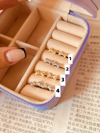 پیرسینگ گوش پاپیون