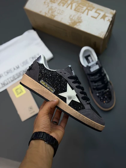 کتانی گلدن گوس بال استار مشکی براقGolden Goose Ball Star Black Glitter