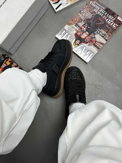 کتانی لژ پهن VERSACE