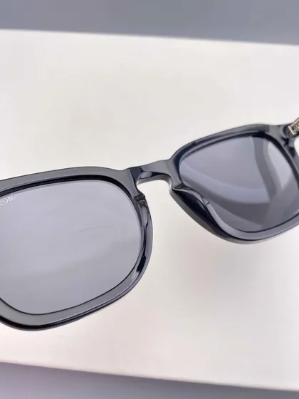 عینک آفتابی برند موسکات مدل MC1519