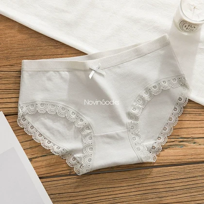 شورت طرح هیوا (محصول یک سانتی متر لک دارد)