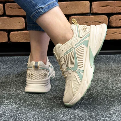 کتانی اسپرت زنانه مدل نایک NIKE رنگ کرم سبز