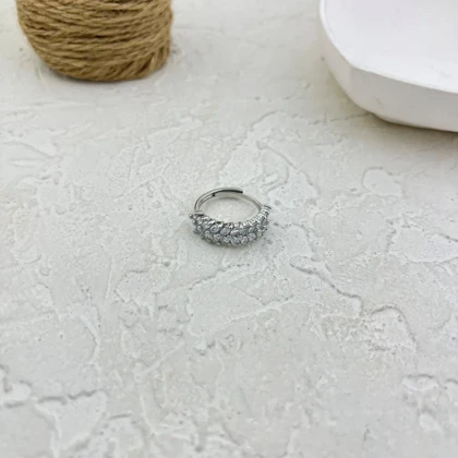 انگشتر زنانه مدل مارکویزا لوکس با نگین‌های درخشان